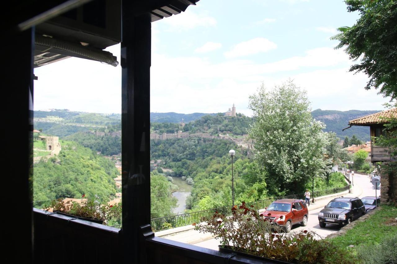 Hotel The Hill Veliko Tărnovo Esterno foto