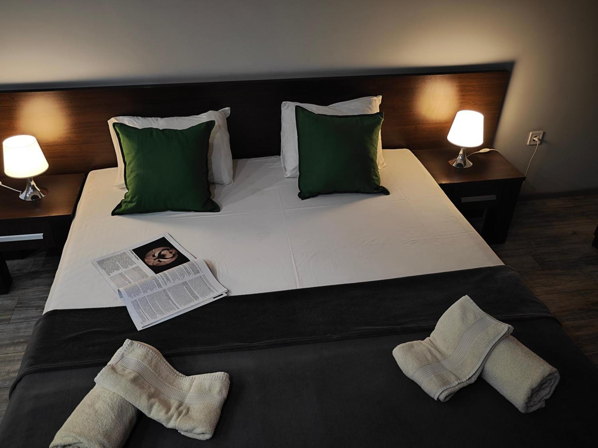 Hotel The Hill Veliko Tărnovo Esterno foto